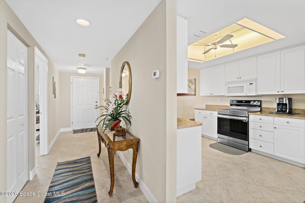 601 Shorewood Drive - Photo 10