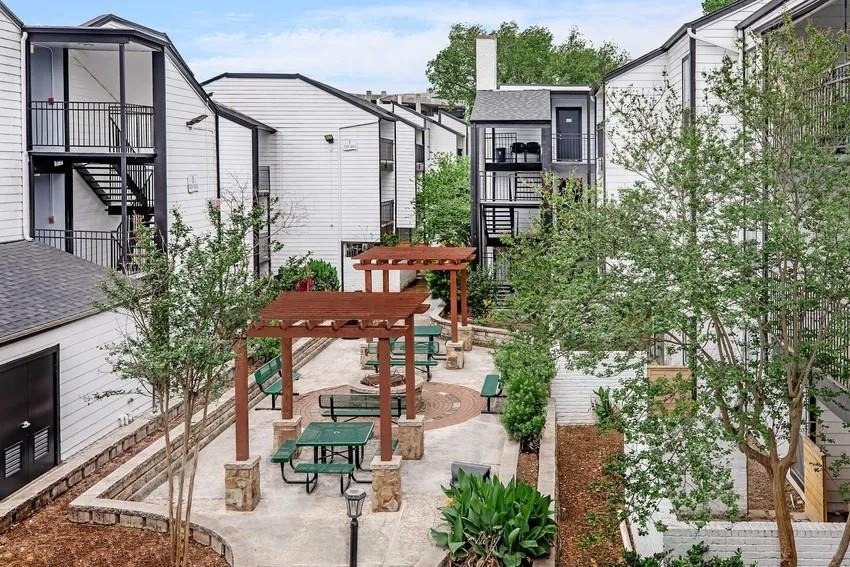 4400 Memorial Drive - Photo 13