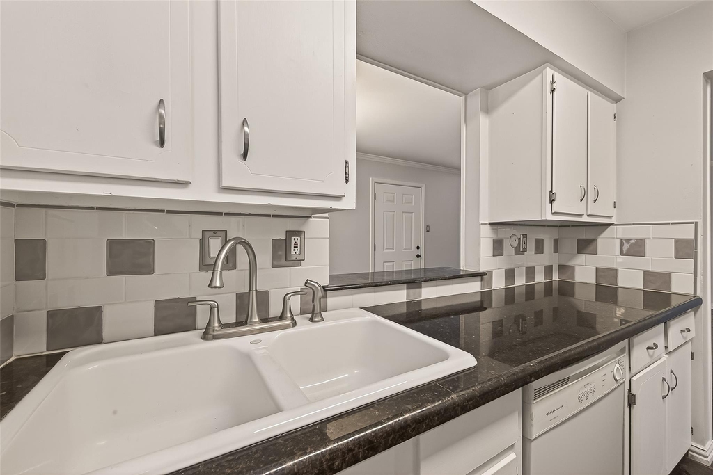 9029 Gaylord Street - Photo 7