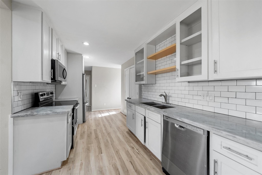 7019 Sur Court - Photo 9