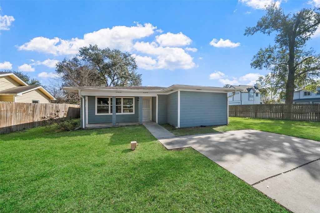 7019 Sur Court - Photo 1