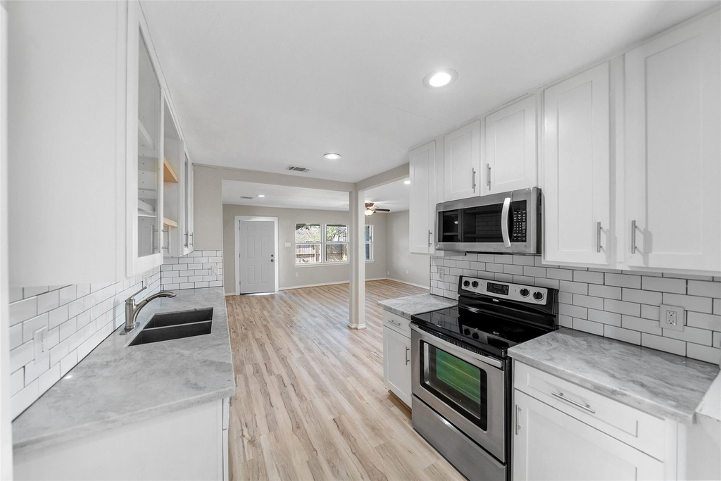 7019 Sur Court - Photo 11