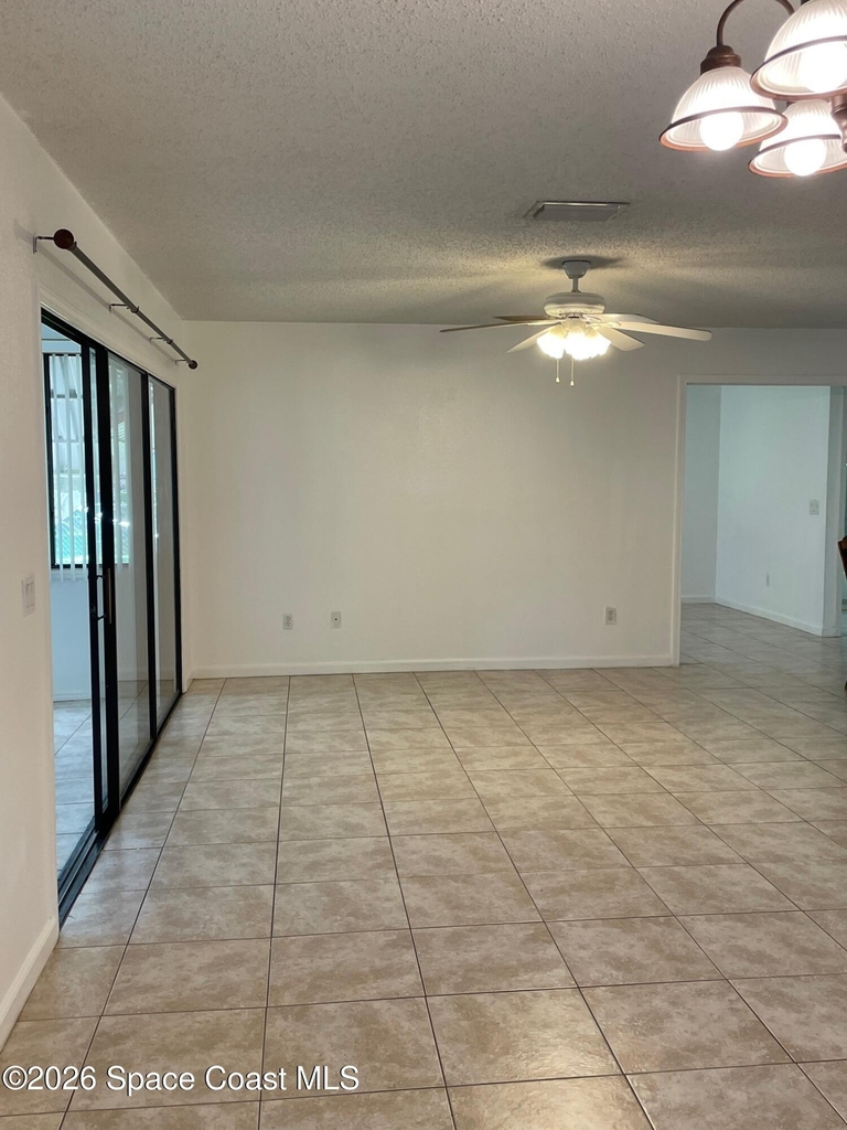 997 Mariposa Drive Ne - Photo 2