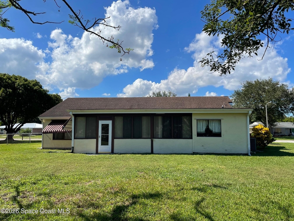 997 Mariposa Drive Ne - Photo 14