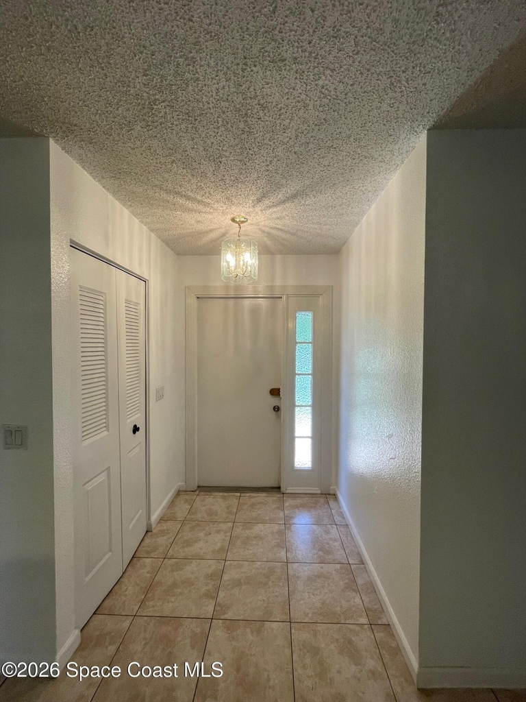 997 Mariposa Drive Ne - Photo 1