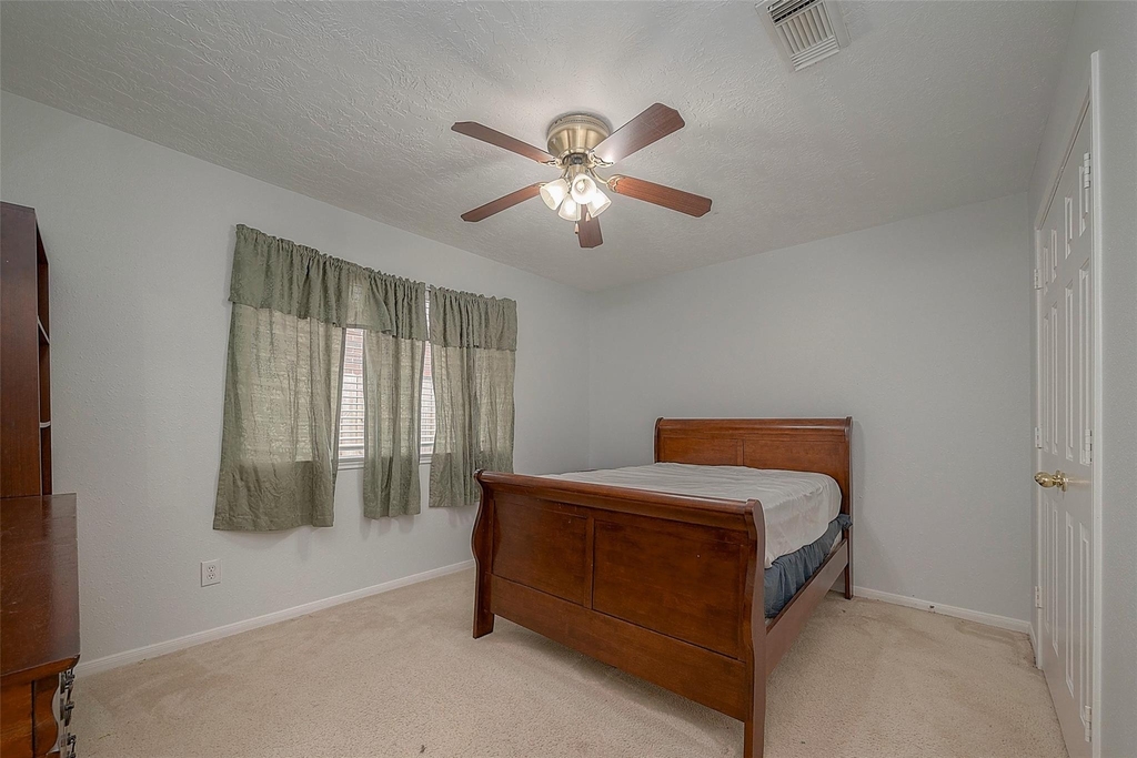 7302 Colony View Lane - Photo 32
