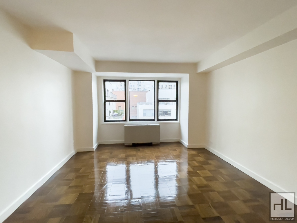 East 63 Street - Photo 1
