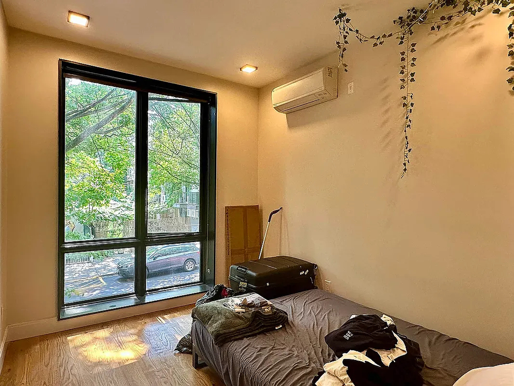 691 Chauncey Street - Photo 4