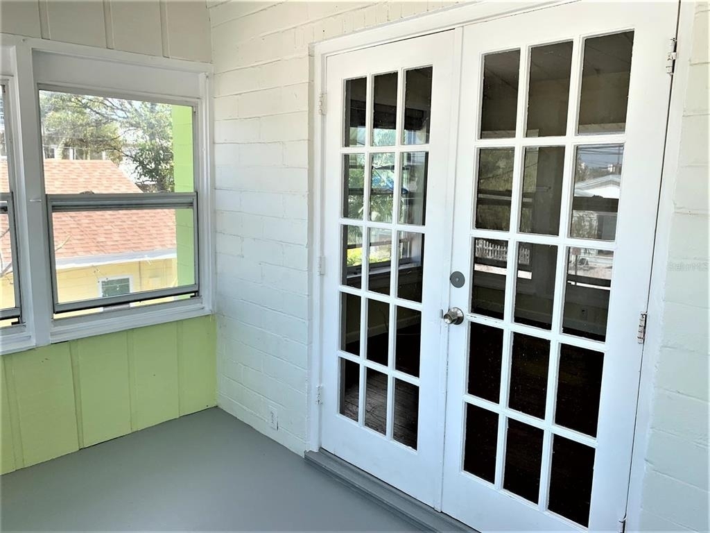 61 81st Avenue - Photo 6