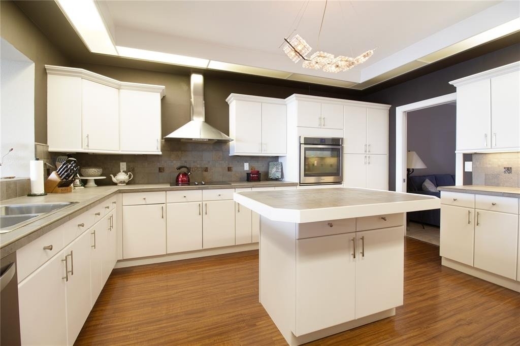 8041 Sailboat Key Boulevard S - Photo 4