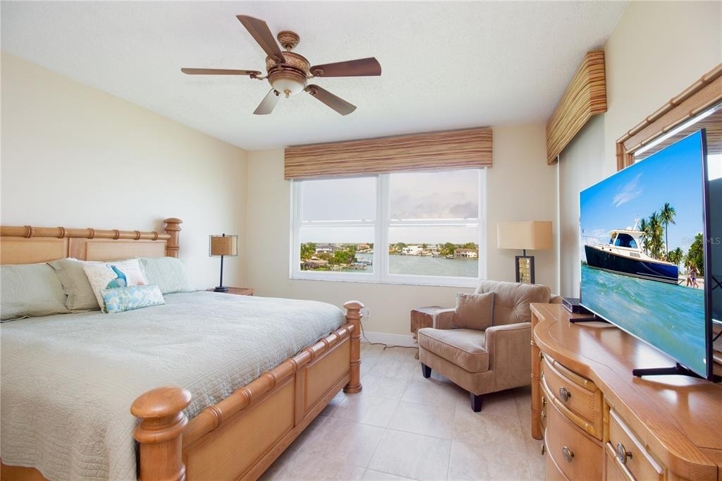 8041 Sailboat Key Boulevard S - Photo 16