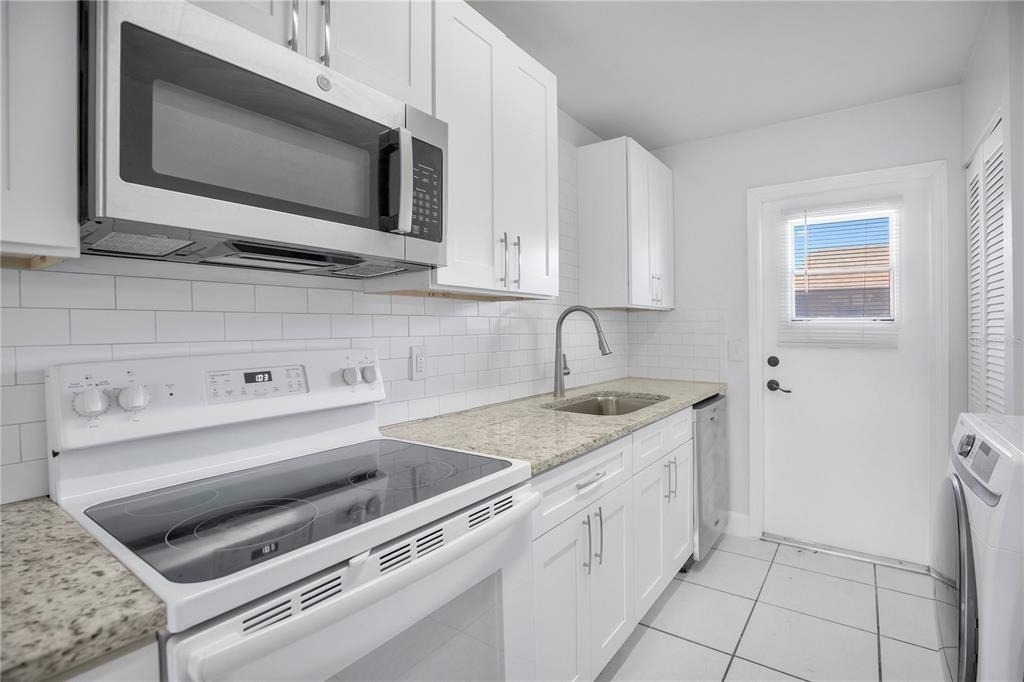 725 Northlake Boulevard - Photo 9