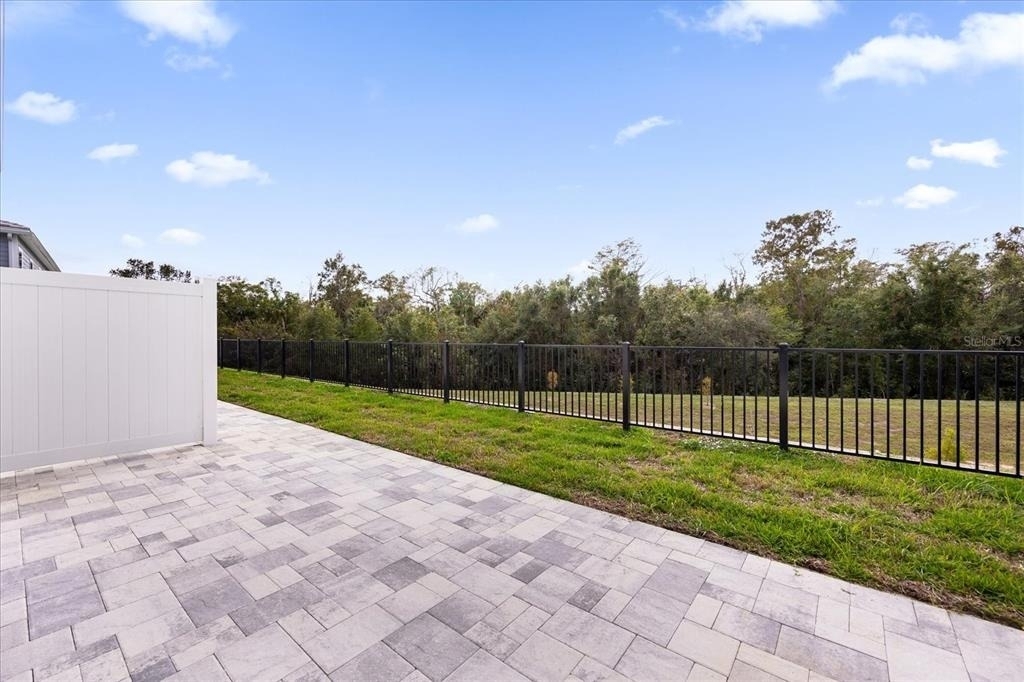 7838 Spectrum Drive - Photo 22