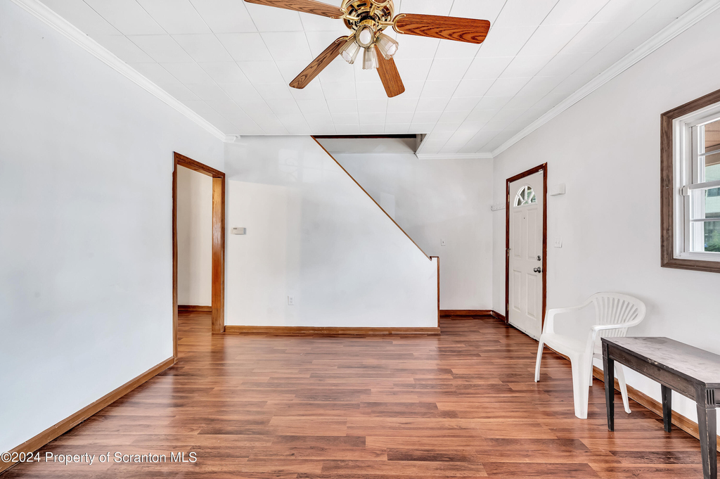 630 E Lackawanna Avenue - Photo 5