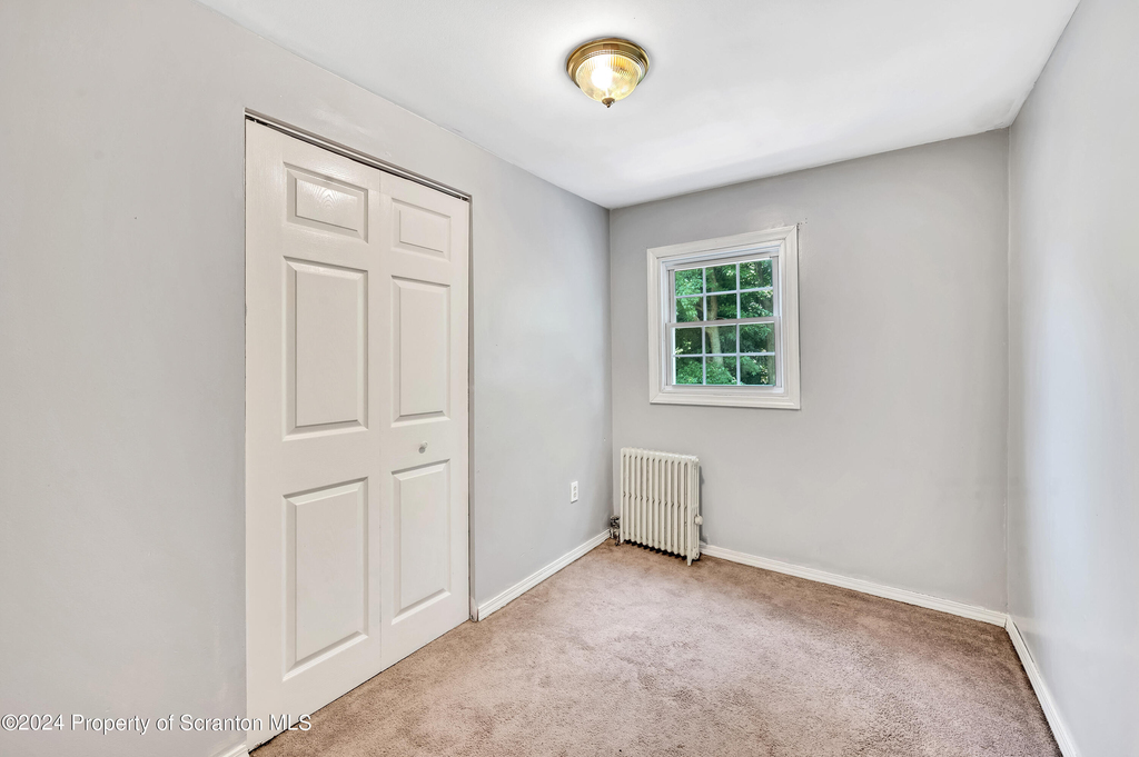 630 E Lackawanna Avenue - Photo 10