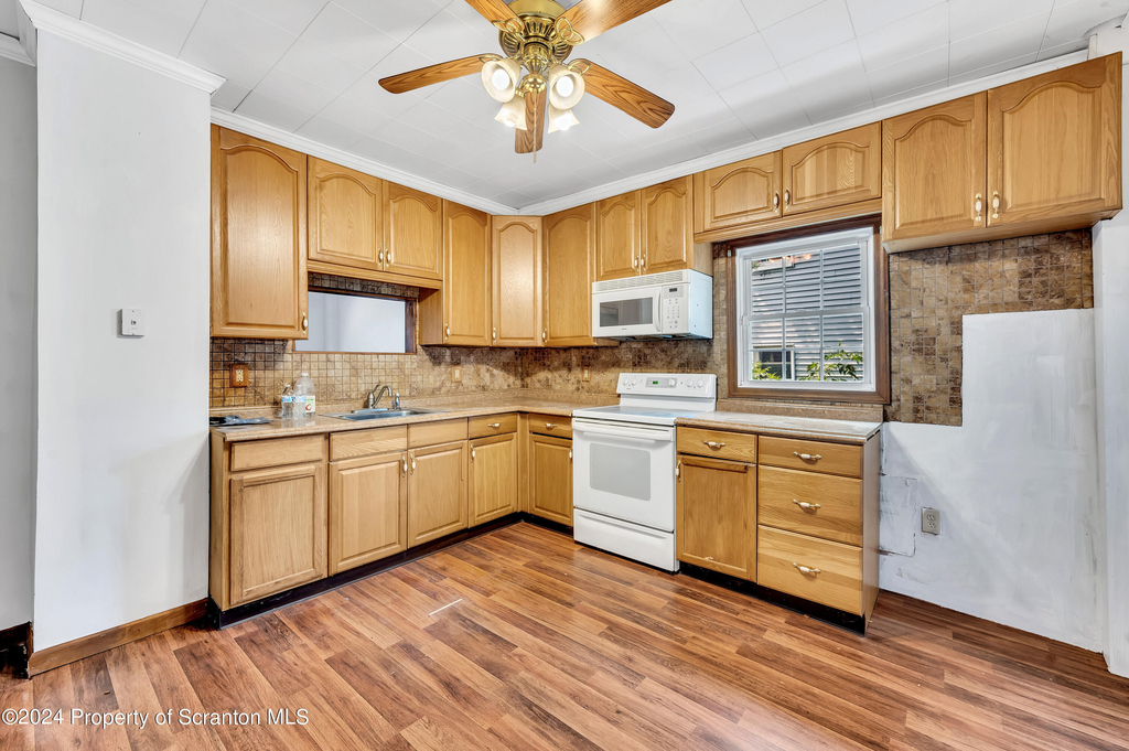 630 E Lackawanna Avenue - Photo 8