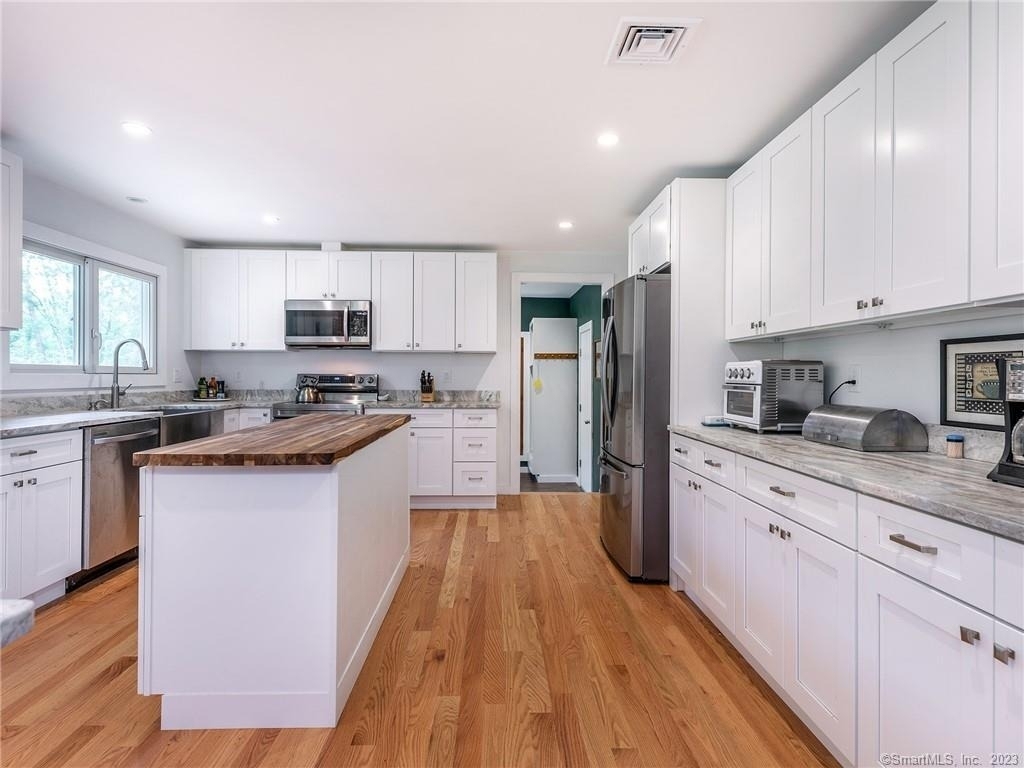 23 Cornwall Road - Photo 6