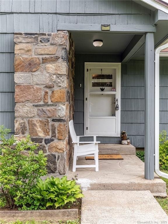 23 Cornwall Road - Photo 2