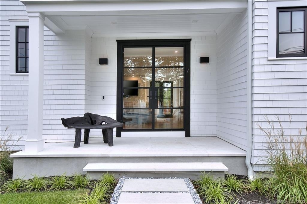 18 Danbury Avenue - Photo 4