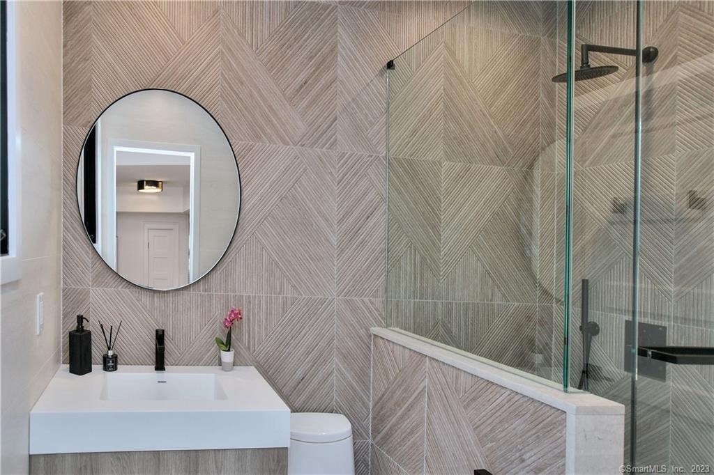 18 Danbury Avenue - Photo 27