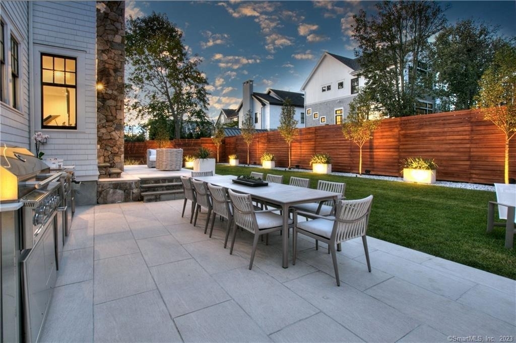 18 Danbury Avenue - Photo 3