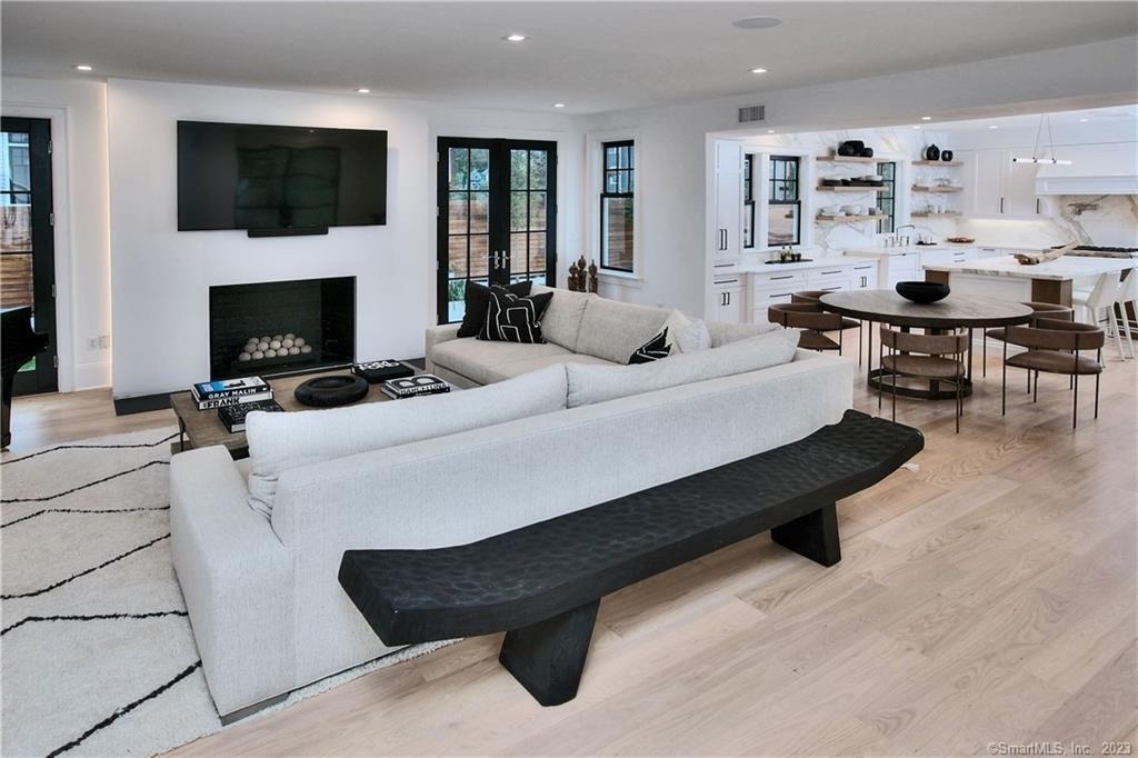 18 Danbury Avenue - Photo 16