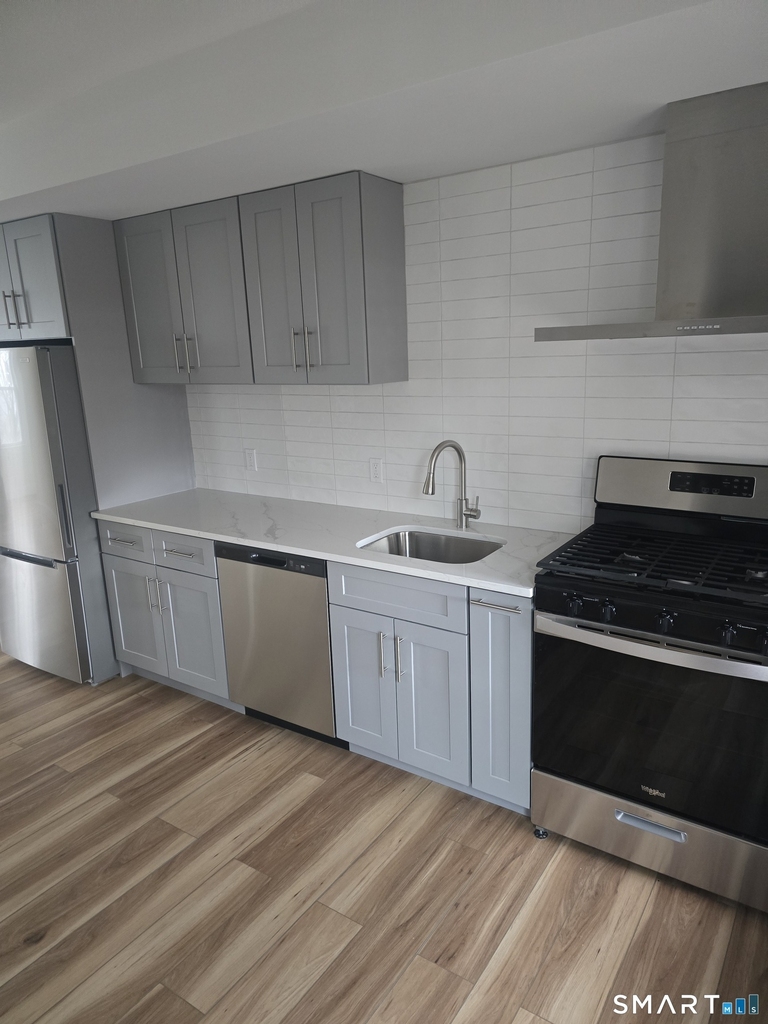 530 Jane Street - Photo 15