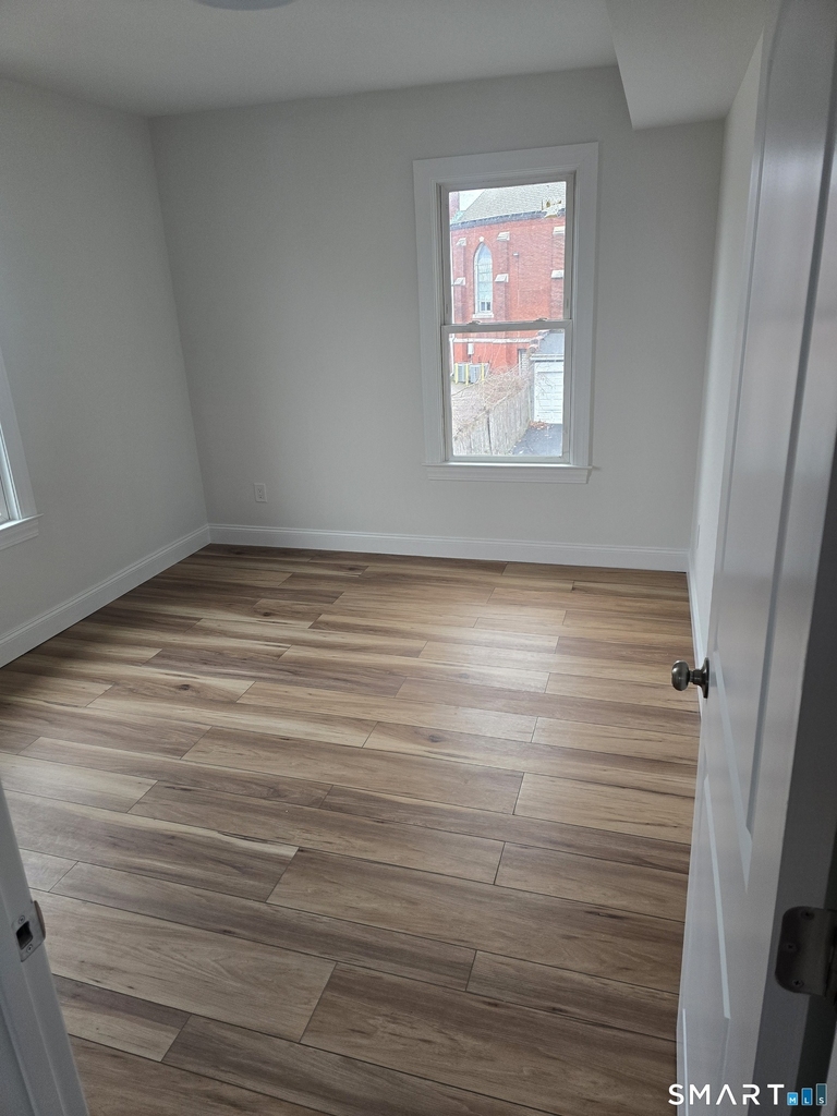 530 Jane Street - Photo 8