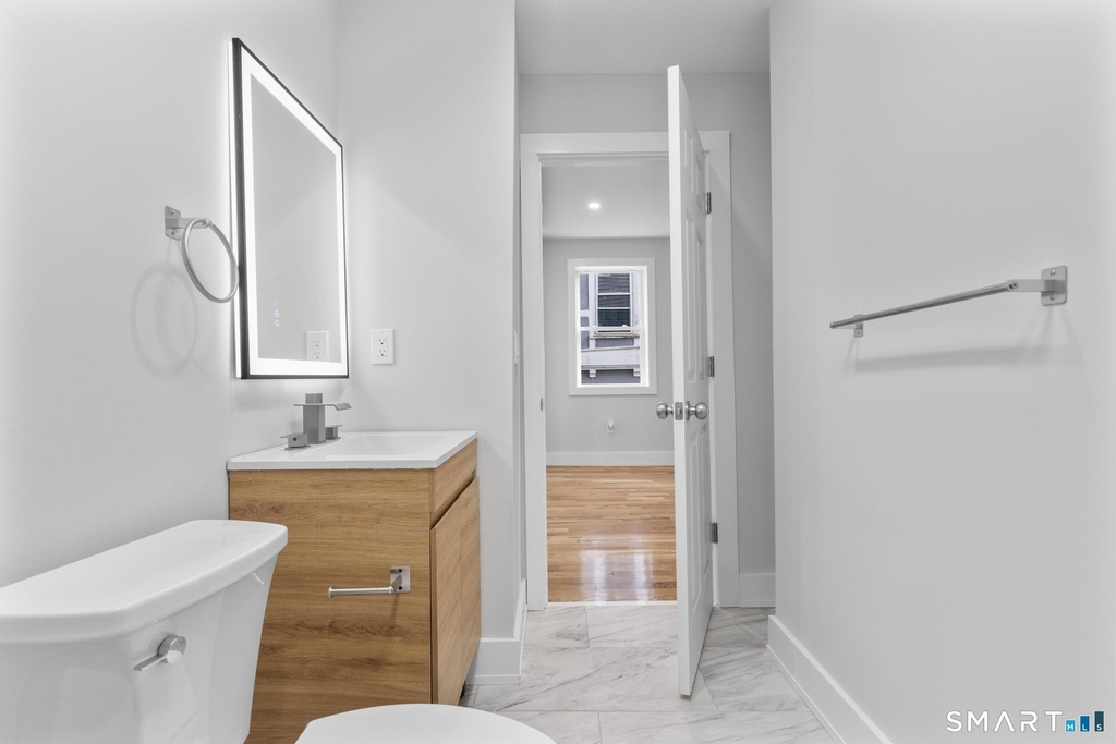 54 Plaza Avenue - Photo 11