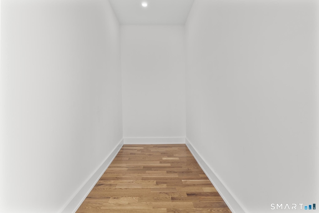 54 Plaza Avenue - Photo 6