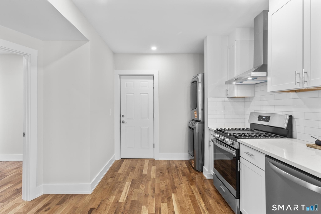 54 Plaza Avenue - Photo 13