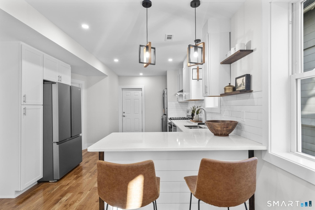 54 Plaza Avenue - Photo 11