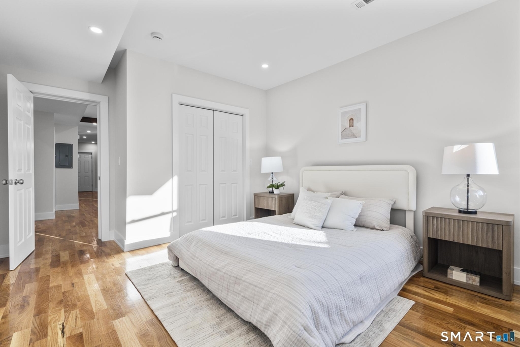 54 Plaza Avenue - Photo 2