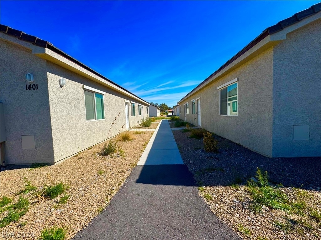 1401 Ogallala Street - Photo 0