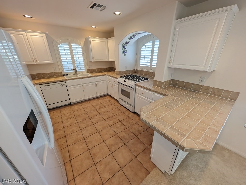 10900 Royal Highlands Street - Photo 8