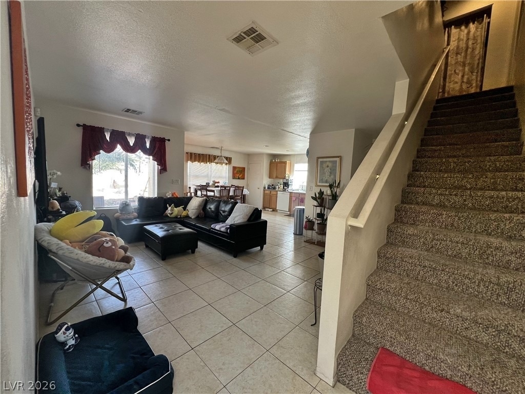 5698 Doubleday Street - Photo 10
