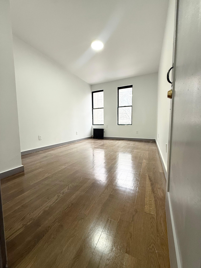 600 West 186th Street - Photo 10