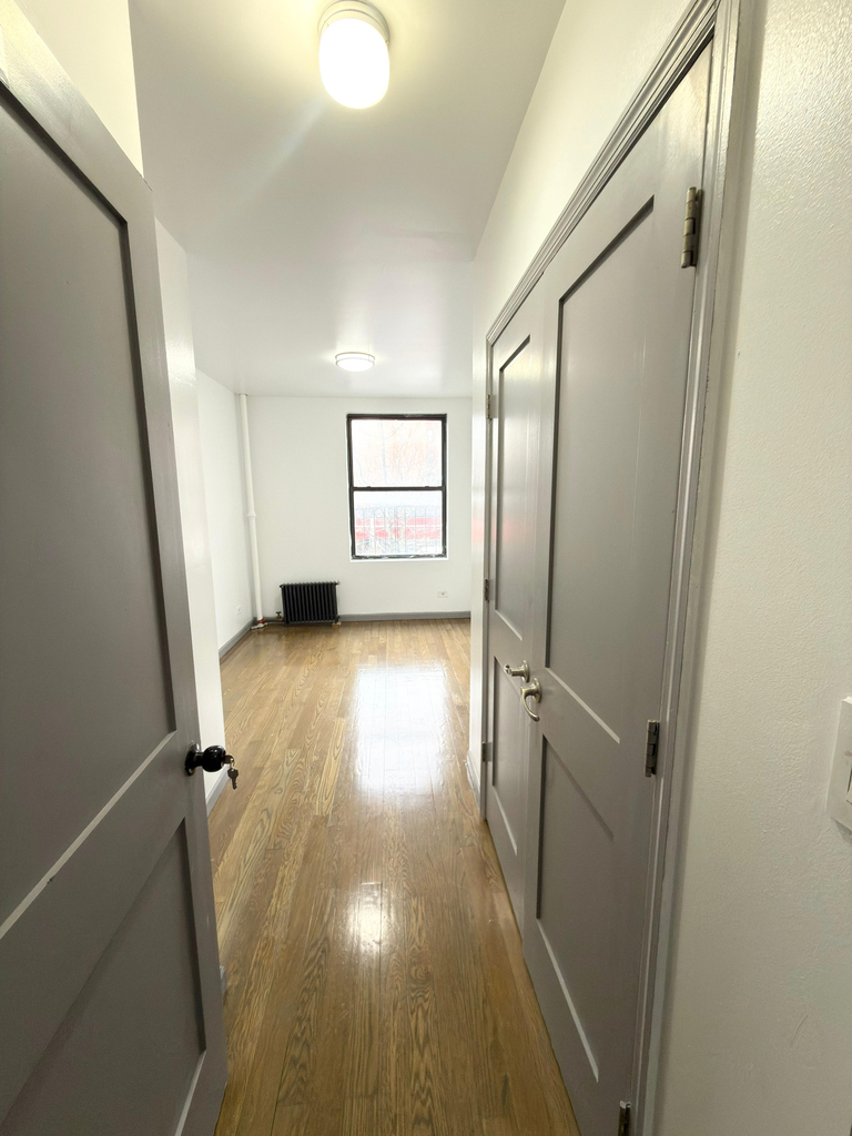 600 West 186th Street - Photo 15