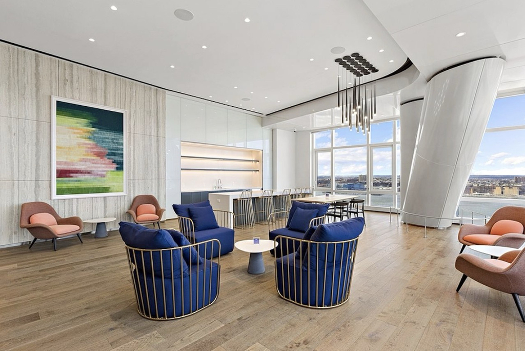 555 West 38th Street - Photo 6