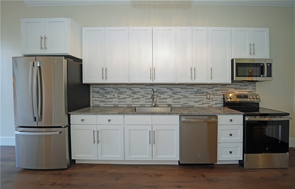 184 Apt. 207 N Main Street - Photo 2