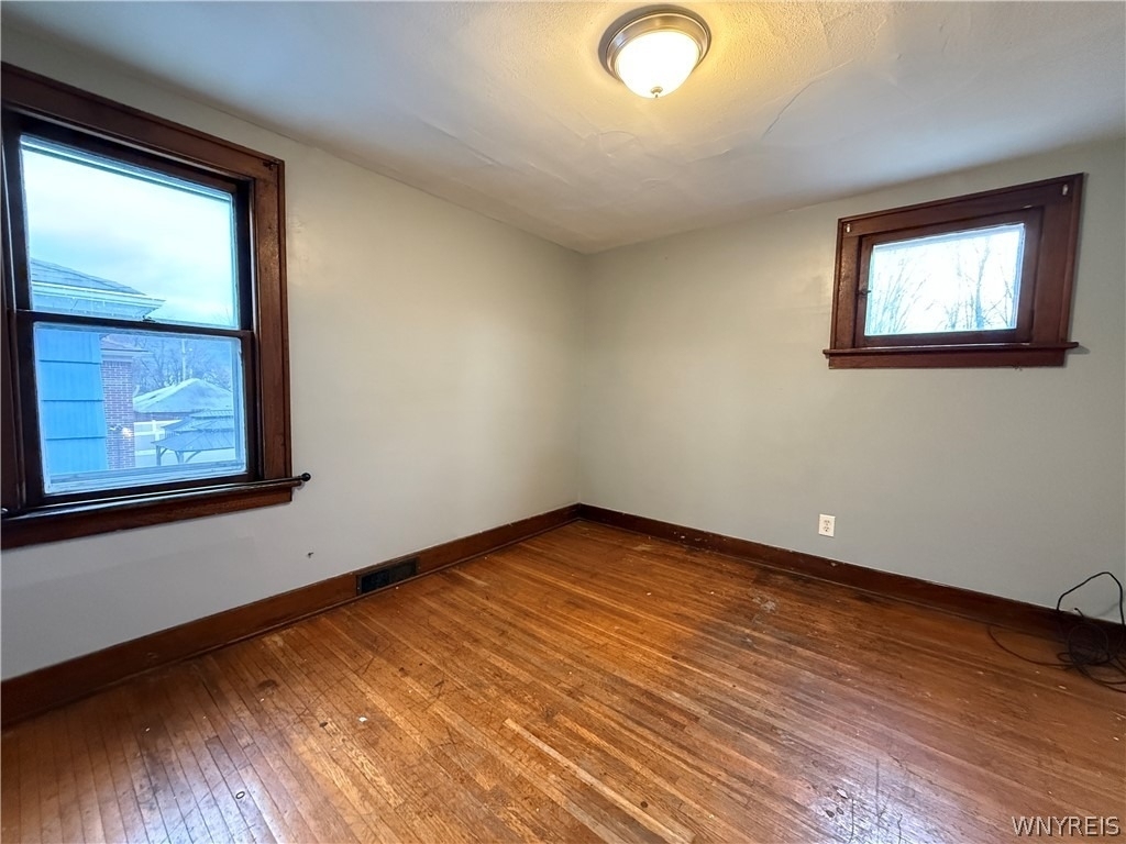 110 Gerald Avenue - Photo 6