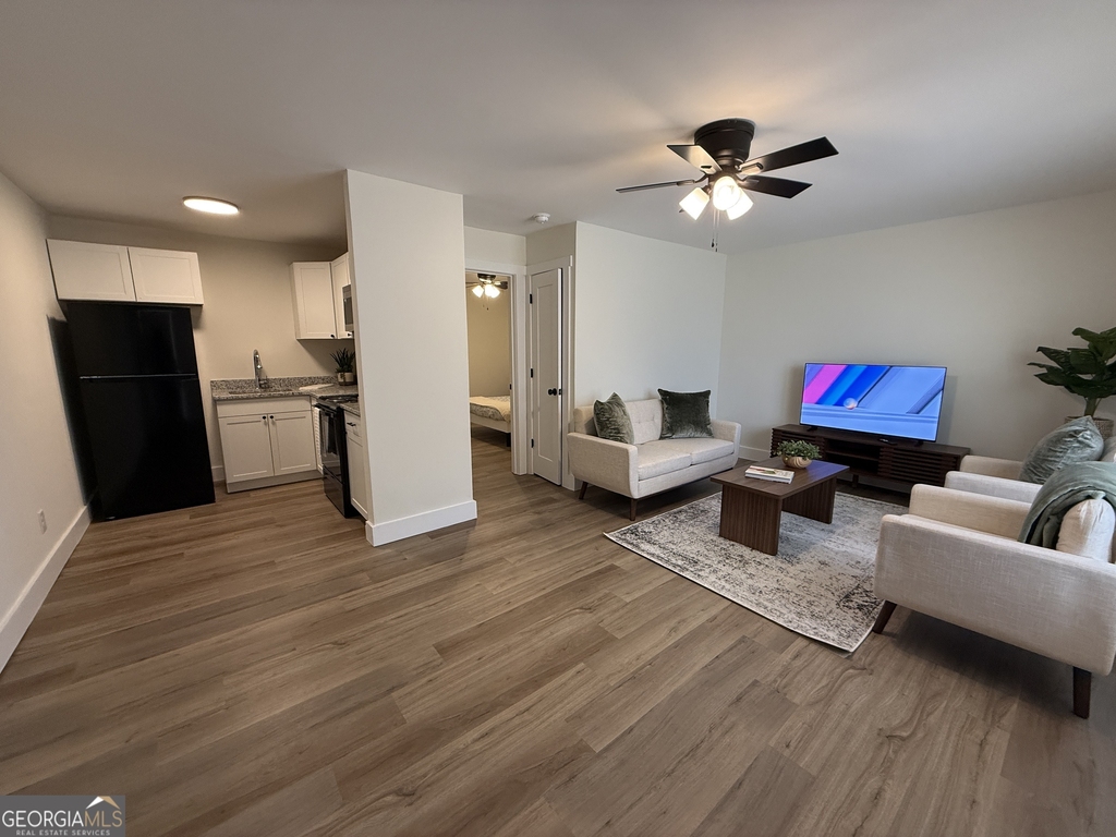1020 College Avenue - Photo 0