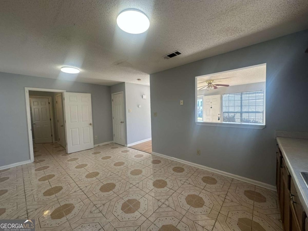 471 Eagles Crossing Circle - Photo 4