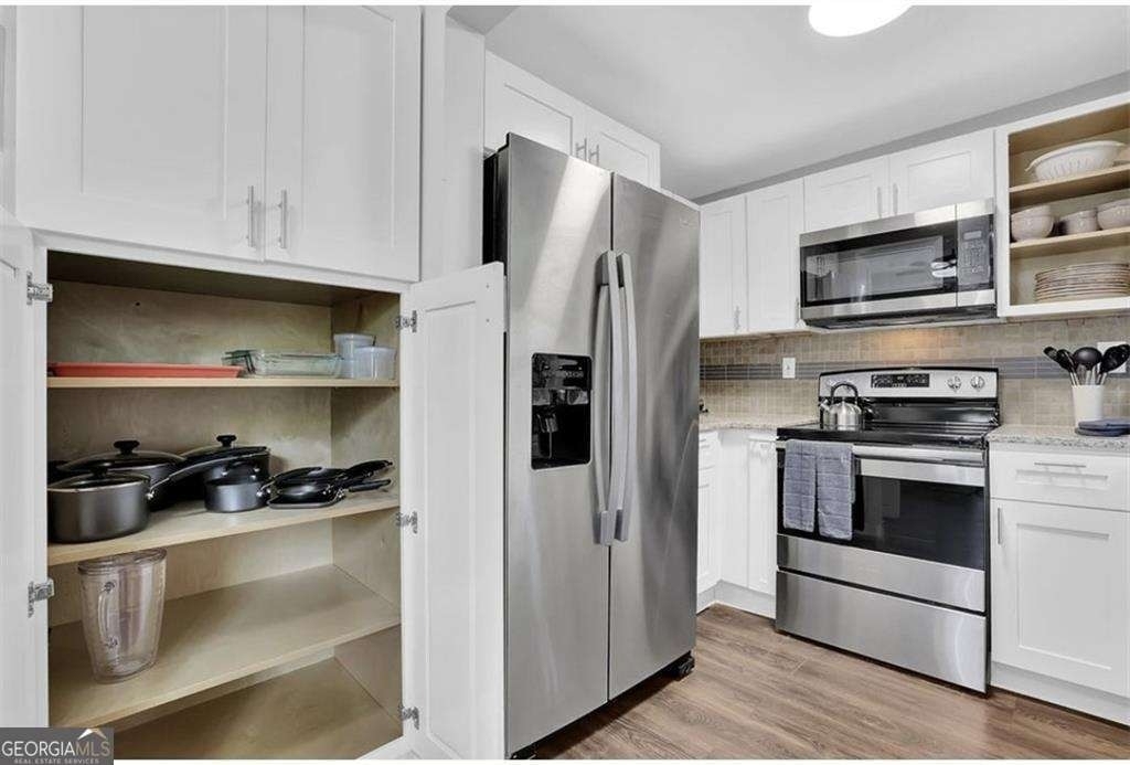 3162 Oakdale Road - Photo 9