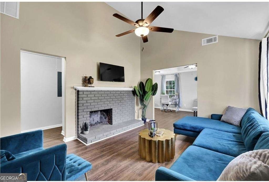 3162 Oakdale Road - Photo 1