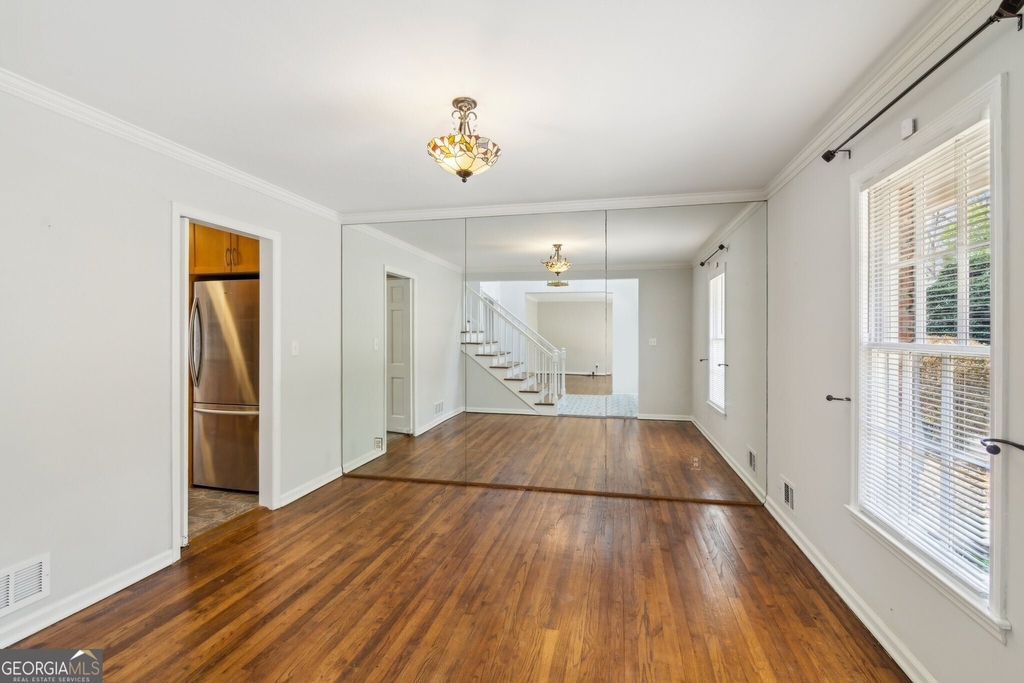 355 Westerhall Court - Photo 4