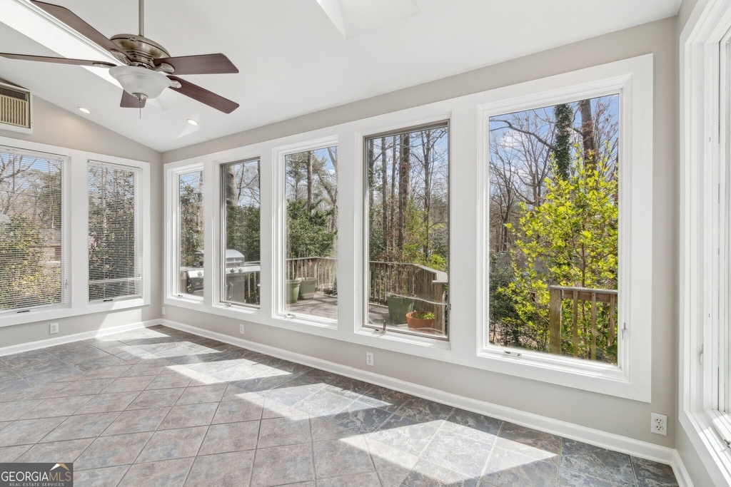 355 Westerhall Court - Photo 8