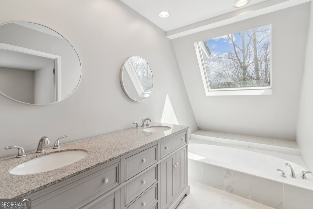 355 Westerhall Court - Photo 16