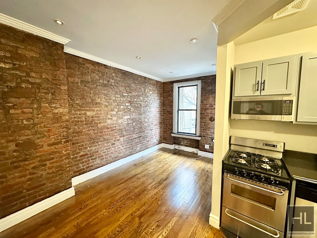 East 13th Street - Photo 0