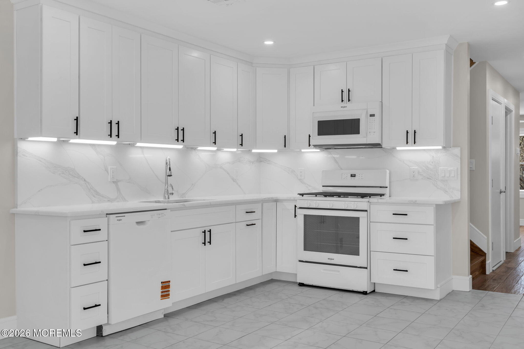 2334 Adams Avenue - Photo 3